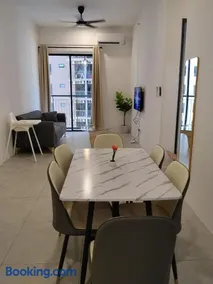 BM Aston Acacia Platinum Homestay - Image 3