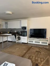 Lilia 4 Self-Check in apartment - Image 4