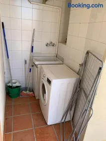 Apartamentos Turísticos La Fonda - Image 3