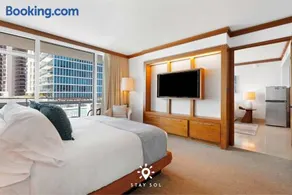 Spectacular 1-Bedroom Apartment Beach view - Image 4