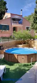 Anna's Traditional Villa, Pool & Hiking Trail - Image 2
