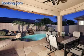 Desert Escape with Private Pool and Jet Tub, 3BR Home - Image 3