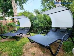 Luxury Retreat with Hot Tub - EV Chrger & Parking - Image 3