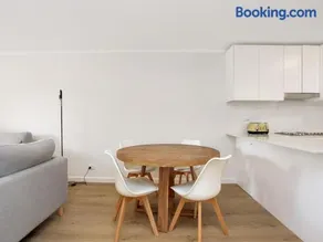 Providence Apartment 5 - Image 4