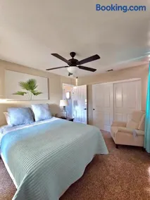 Desert Escape Home with 3BD 3BA with Pool and Jacuzzi - Image 5