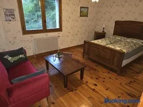 Chambres d'hôte en pleine campagne, accès piscine - Image 2