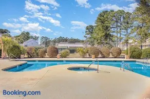 First floor, Little River Condo with Pool 3 miles from beach - Image 3