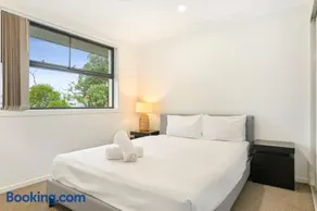 Kellyville Spacious Modern House Park&Lake - Image 4