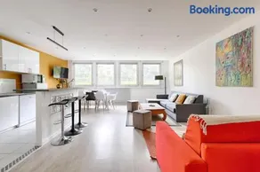 Beaugrenelle Tour Eiffel II Cosy Apartment 2BR - Image 2