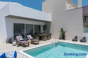 Villa Iceberg 2 with Pool - Image 1