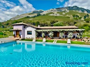 New entire villa with pool and sea views - Image 1