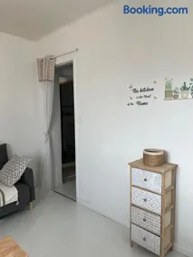 Cosy appartement en villa - Jardin & Piscine - 4 personnes - Image 3