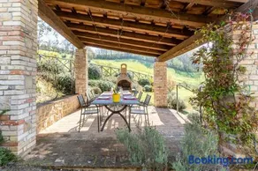 Luxury Villa with Pool, Stunning Location - Image 2