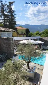 Alex's Guesthouse with a pool - Image 1
