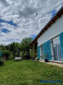 Backyard Cottage - Image 2