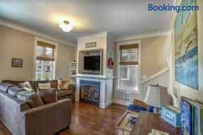 Serenity by Seabrook Hospitality - Image 2