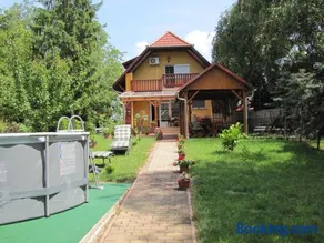 Gyöngyház nyaraló - Image 1