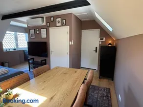 D10 Apartments - Image 5