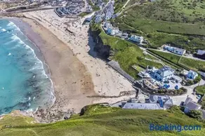 Award Winning 5* BEACH HOUSE! Hot Tub & Fire Pit - Image 1