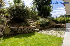 Garden Suite Suresnes 5 persons 2 BR near La Defense - Image 2
