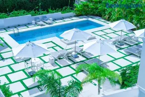 Mullins Grove - Image 1