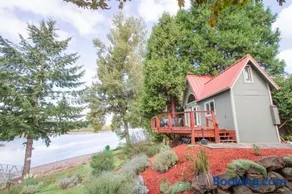 Milwaukie Riverfront Guest House - Image 2