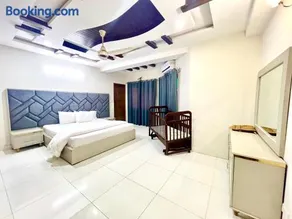 1Bedroom Hall and Kitchen Entire Flat Main ISB - Image 2