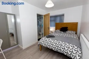 Comfortable Stays - Shirley, Solihull - Image 4