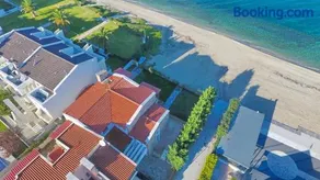 Villa Omega - Beachfront, Garden, BBQ - Image 1