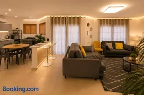 Barak Royal suites 20 Garden jacuzzi - ג'קוזי בחצר - Image 3