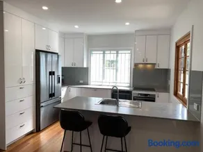 Fully Renovated 3 Bedroom House - Image 2