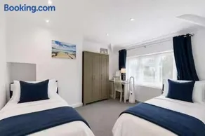 Nottingham Home 4 Bedrooms sleeps 7 city hospital - Image 4