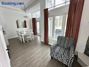 Four Season Family Retreat with Pool Access - Image 4