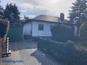 ruhiges Gästezimmer mit King-Size-Bett - Image 2