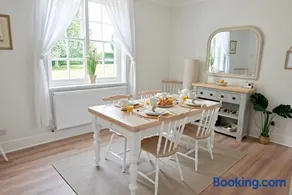 Secluded holiday cottage near the Wolds Way - Image 4