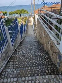 Acogedor apartamento vacacional con terraza | Vistas al mar - Image 1
