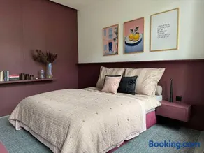 Merlot & Silver Apartments - Image 2