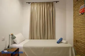Cosy flat near the beach - Image 2