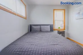 3 bedrooms at Cleveland - Image 3