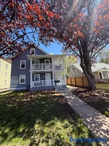 3 Bedroom Apartment on Forestville Bristol - Image 2