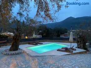 Panoramic lagoon view - Image 3