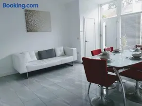 Spacious 4 Bedroom House - Image 5
