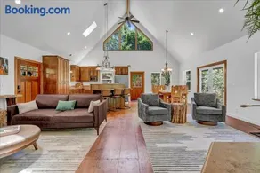 New Listing! North Fork Hideaway Sleeps 14! - Image 1