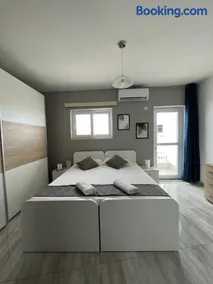 F3 Modern and Bright Apartment in Malta - Image 2
