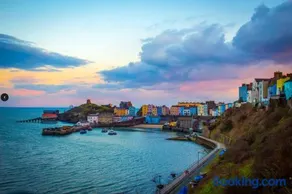 Ship Cottage Tenby Beach 50m - Image 3