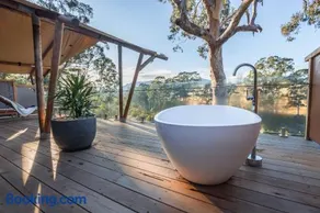 Currajong Retreat - Image 1