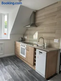 Upper Mill Apartment - Image 3