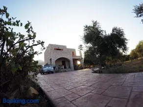Xifias Stonehouse - Image 2