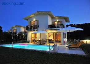 Casa Smaragdi Villas - Image 1