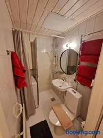Lovely studio apartment, glazed balcony and own parking space - Image 2